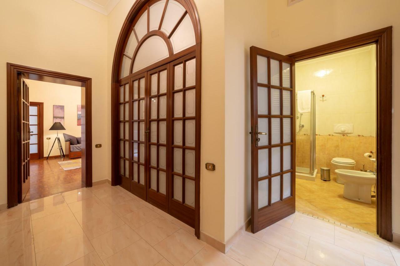The Dante Apartment By HouseinNapoli Bagian luar foto